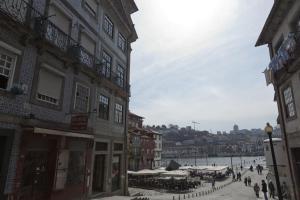 Nespecifikovaný výhled na destinaci Porto nebo výhled na město při pohledu z apartmánu