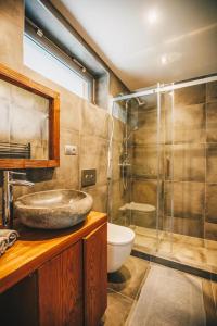 Kúpeľňa v ubytovaní Woodpark Slovianka + 33 fotografií