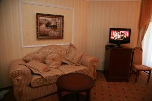 TV a/nebo společenská místnost v ubytování Optima Collection Park Hotel Ivano-Frankivsk
