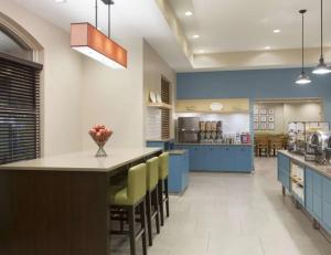 Dapur atau dapur kecil di Park Plaza Minneapolis Mall of America