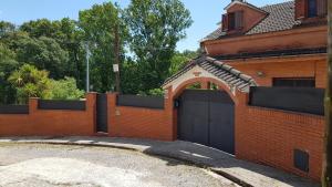 Budova, v ktorej sa dovolenkový dom nachádza