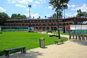 Φωτογραφία από το άλμπουμ του Park Hotel Izida στο Ντόμπριτς