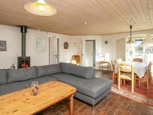 Posezení v ubytování Holiday Home Helmklit II