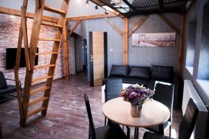 Posedenie v ubytovaní JDK Apartamenty Legionów 40m2 5-osobowy