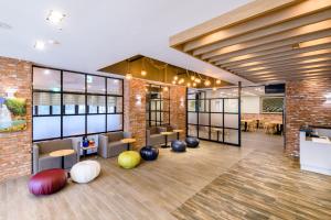 Fitness centrum a/nebo fitness zařízení v ubytování Shin Shin Hotel Cheonjiyeon