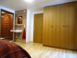 Postel nebo postele na pokoji v ubytování Appartementhaus Mayrhofen by PiaundDirk