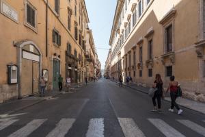 Hostia v ubytovaní Fontanella Borghese Apartment - FromHometoRome