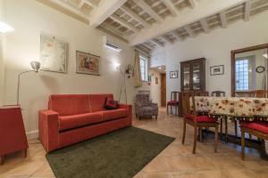 Posedenie v ubytovaní Fontanella Borghese Apartment - FromHometoRome
