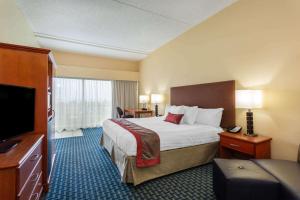 Gallery image of Ramada Plaza by Wyndham Virginia Beach Oceanfront in Virginia Beach