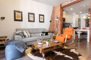 Zdjęcie z galerii obiektu Maravilloso Apartamento 2H 2B Malasaña - Gran Via w Madrycie