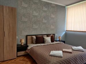 Billede fra billedgalleriet på White Apartment i Kazanlak + 11 billeder