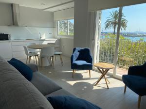 Кухня или мини-кухня в Apartaments Voramar Roses
