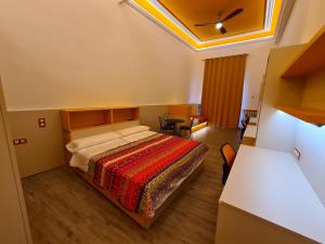 Postel nebo postele na pokoji v ubytování Apartaments Vicus 3 con vistas a la Plaza Mayor de Vic