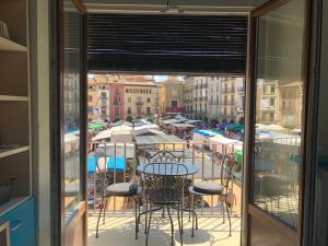 Restaurace v ubytování Apartaments Vicus 3 con vistas a la Plaza Mayor de Vic