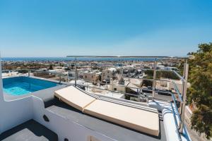 Bazen v nastanitvi oz. blizu nastanitve Lux house with outdoor jacuzzi and sea view in Santorini