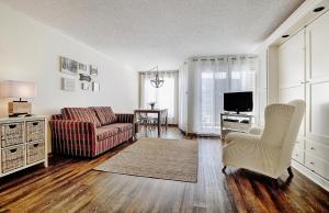 TV/trung tâm giải trí tại 22#32 Chemin du Hameau - Studio