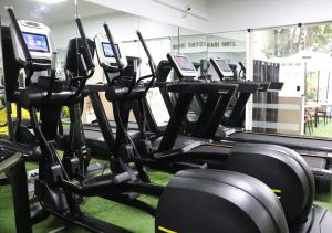 Fitness centrum a/nebo fitness zařízení v ubytování Inkari Suites Hotel