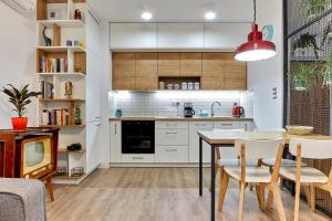 Kuchyňa alebo kuchynka v ubytovaní Sherlock Apartment