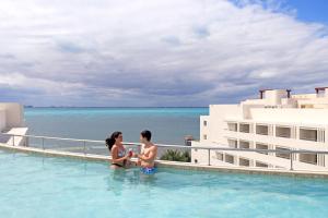 Foto de la galería de Izla Beach Front Hotel en Isla Mujeres