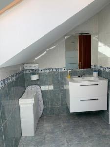 Ванна кімната в Apto Valle Encantado, vistas preciosas en urbanización con piscina