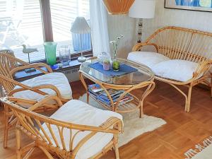 Fotografie z fotogalerie ubytování 5 person holiday home in BERGKVARA v destinaci Grisbäck