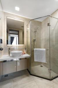 Phòng tắm tại *BOM HOMES* VINHOMES CENTRAL PARK- LUXURY APARTMENT