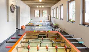 Biliár nebo kulečník v ubytování B&B Alte Sägemühle Schlommefurth