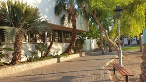 SPNI Eilat Field School外面的花园