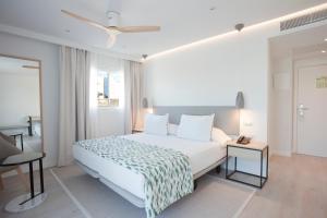Postel nebo postele na pokoji v ubytování Hotel MiM Mallorca & Spa - Adults Only