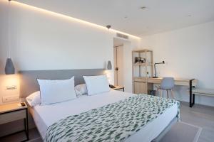Postel nebo postele na pokoji v ubytování Hotel MiM Mallorca & Spa - Adults Only