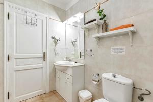 Łazienka w obiekcie Apartamentos la Mar