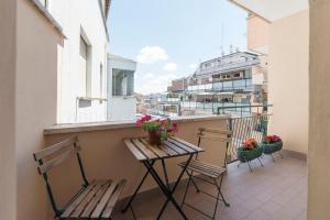 A balcony or terrace at San Giovanni Apartment with Balcony