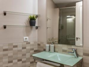 A bathroom at Misterhost San Bernardo Jardines de Murillo