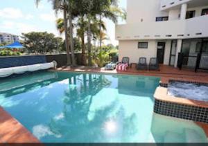 Bazén v ubytování Ocean Courtyard - Beachside Unit nebo v jeho okolí