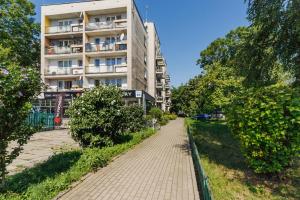 Vonkajšia záhrada v ubytovaní Apartament przy Bulwarach Wiślanych Kościuszki by Noclegi Renters