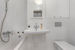 Kúpeľňa v ubytovaní Królewska 43 by Homeprime + 15 fotografií