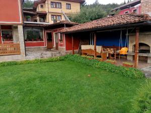 Zahrada ubytování Радкината къща