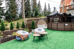 Aed väljaspool majutusasutust Hotel Adrenalin