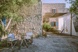 Сад в Can Recó, casa bohemia en el campo