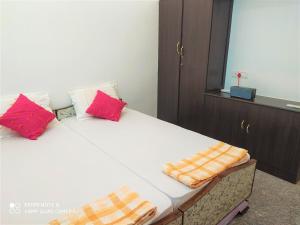 Postel nebo postele na pokoji v ubytování Criston Home stay