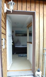 Φωτογραφία από το άλμπουμ του Ein gemütliches Zimmer an der Schweizer Grenze σε Bietingen