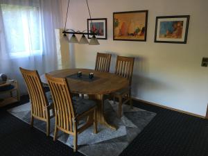 Ruang duduk di Vor den Toren Bambergs - Einfamilienhaus mit Garten! +17 gambar