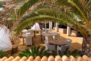Restaurace v ubytování Hotel Tahiti