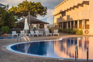Bazén v ubytování Hotel Tahiti nebo v jeho okolí
