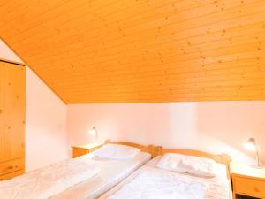 Posteľ alebo postele v izbe v ubytovaní Holiday Home in Javorník near Krkonose Park