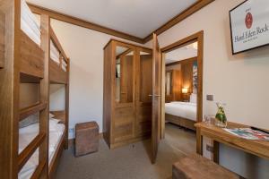 Posteľ alebo postele v izbe v ubytovaní Hotel Eden Rock