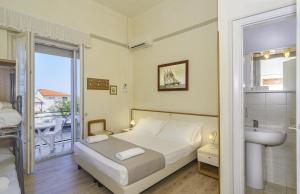 Gallery image of Hotel Lungomare in Lido di Camaiore +37 photos