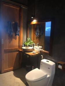 Ein Badezimmer in der Unterkunft Cat Homestay