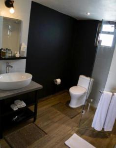Koupelna v ubytování Hotel Santiurde SOLO ADULTOS