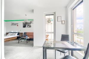 Posezení v ubytování Top Oder Apartments- private parking